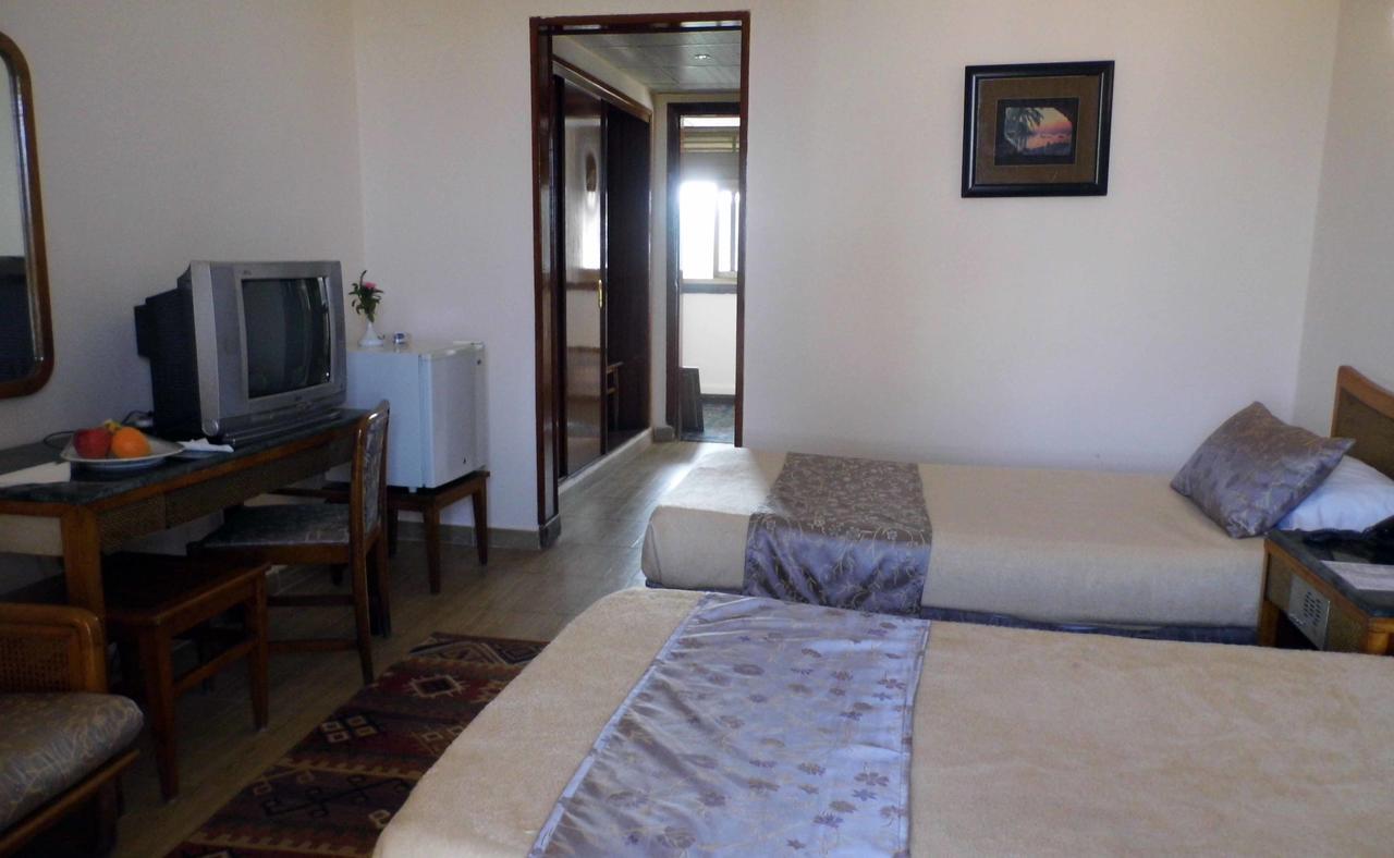 Mg Nefertiti Hotel Al Minya Exterior photo